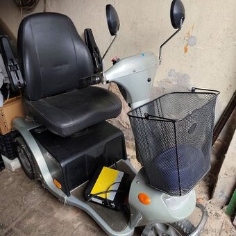 Elektrický skútr Comfort Solo TS120 vozík pro invalidy a sen