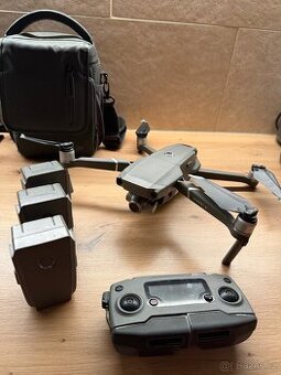 Dron DJI Mavic 2 Zoom Fly More Combo