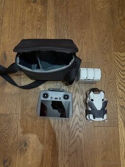 DJI MINI 4 PRO fly more kombo