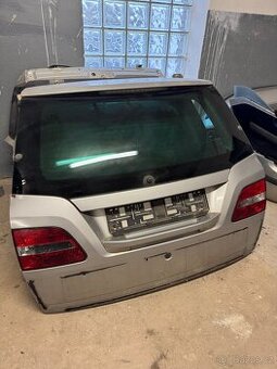 Fiat Stilo 2003-2007, zadní 5. (páté) dveře