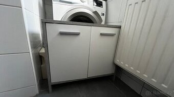 prodej setu 3 koupelnových skříněk