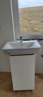 Umyvadlo concept + baterie Hansgrohe