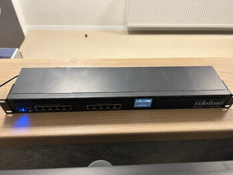 Router Mikrotik RB 3011