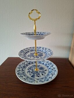 Cibulák - etažér se zlatým klíčem