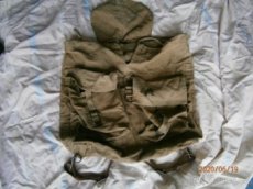 vojenský batoh  a  US batoh