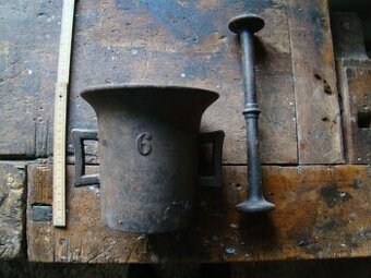 litinový hmoždíř č. 6