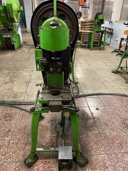 MECHANICKÝ EXCENTRICKÝ LIS SCHULER 6,6 t