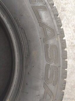 pneu 205/75 R16C
