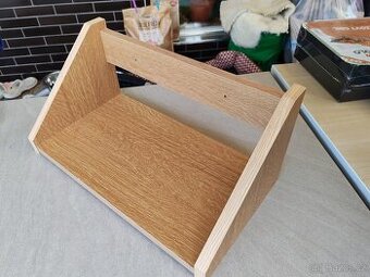 Polička na zeď, malá polička na kvítka nebo jiné