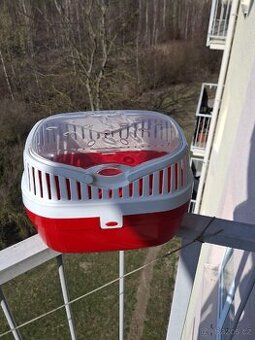 Přepravka pro malé hlodavce.