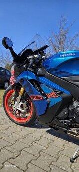 APRILIA RSV4 1100RR 2025 220ps NOVÝ MODEL