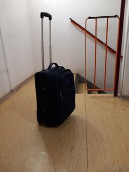 Cestovní , kufr na kolečkách,palubní kufr
