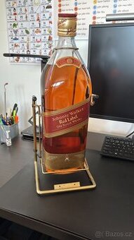 Johnnie Walker Red Label – 4,5 l + stojan