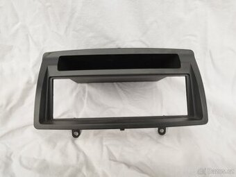 P: Redukční rámeček autorádia Toyota Corolla E12