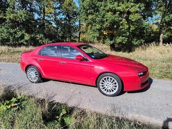 Alfa Romeo 159 2.4 jtdm 147kw STK do 03/2027