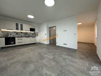 Pronájem bytu 1+kk, 32 m², Hodonín, Velkomoravská