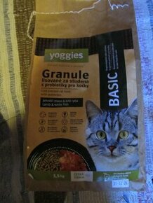 Prodám granule pro kočky Yoggies za studena lisované