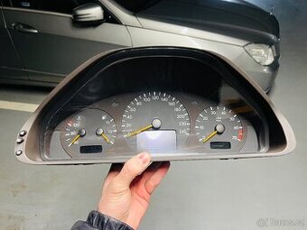Predám budíky pre Mercedes Benz W210 Facelift
