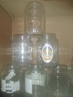Sklenice na zavařování bez víček 720 ml 520 kusů.