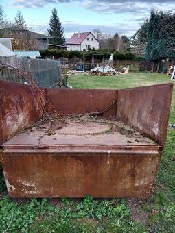 Prodám valníček za traktůrek určený k renovaci
