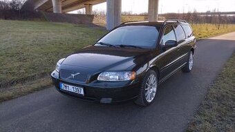 Volvo V70 2.5T AWD