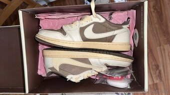 Nike travis scott 1 retro low OG/ reverse mocha