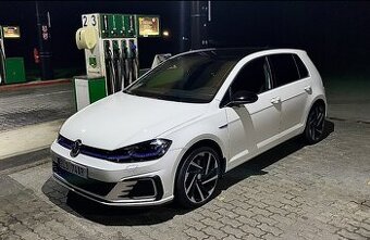 VW Golf 7.5 GTE, 2020, Top Stav, 53. tkm