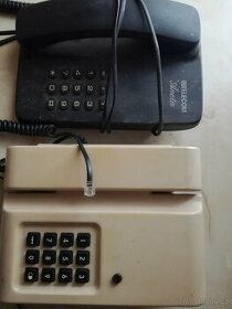 staré telefony. - 1