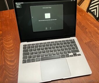 Apple macbook M1 - 8GB RAM, 256 GB SSD