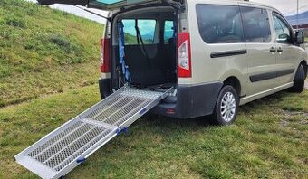 Prodám ZTP Citroen Jumpy, 9 míst, najeto 150tis km.