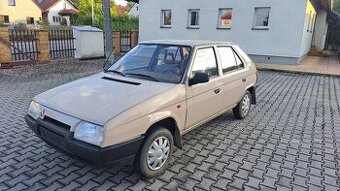 Skoda favorit