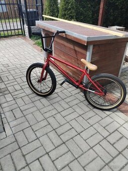 Prodám zánovní BMX koloHARO