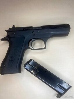 Samonabíjecí pistole Jericho 941 F 9mm