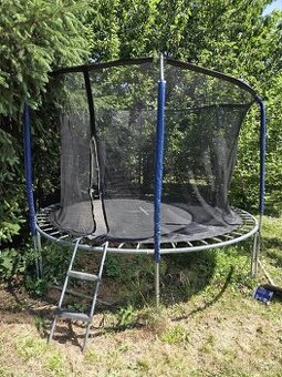 Velká dětská trampolína