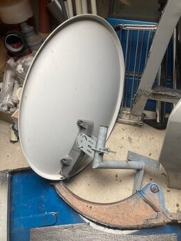 Satelit