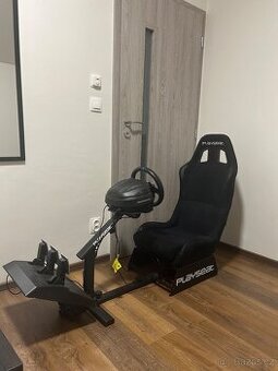 Playseat + Thrustmaster volant a pedály – kompletní set