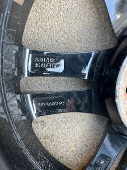 Zimní alu kola r17 Škoda Superb