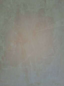 Obkladačky italské. 34x56 cm. Vysoký lesk.