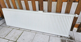 Radiátor 200x60 cm, k vyzvednutí Praha 4