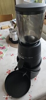 Mlýnek na kávu