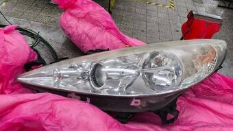 světla na peugeot 207
