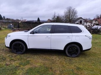 Prodám Mitsubishi Outlander  III 4x4 2,2did 110Kw