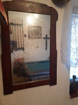 Starožitné zrcadlo pěkný rám