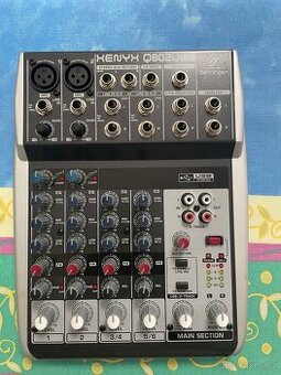Behringer XENYX Q802USB