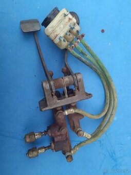 Pedalovka Škoda 100