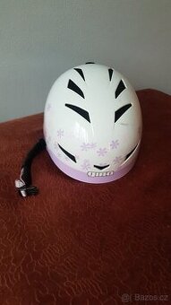 Lyžařská přilba značky GIRO velikost L-57-59.