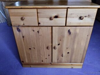 Komoda se šuplaty