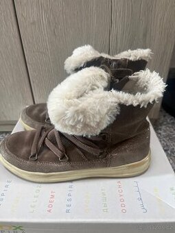 Zimní boty Geox elegantní dívčí s kožíškem