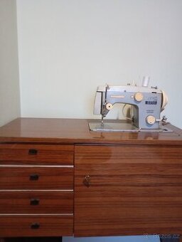 Šicí stroj veritas