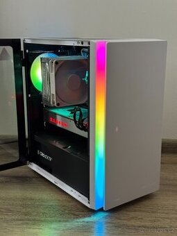 Herní PC Ryzen 5 16GB RAM NVMe SSD VEGA64